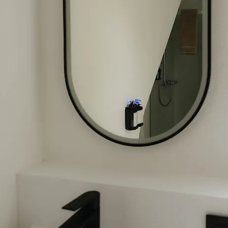 Modern And Elegant 30m To The شقة