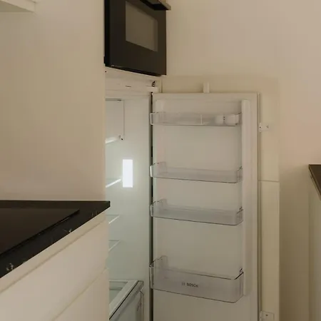 Modern And Elegant 30m To The